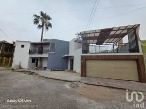 NEX-283439 - Casa en Venta, con 3 recamaras, con 3 baños, con 220 m2 de construcción en Córdova Américas, CP 32310, Chihuahua.