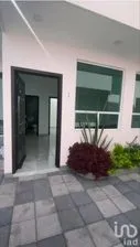 NEX-246707 - Casa en Venta, con 3 recamaras, con 2 baños, con 135 m2 de construcción.