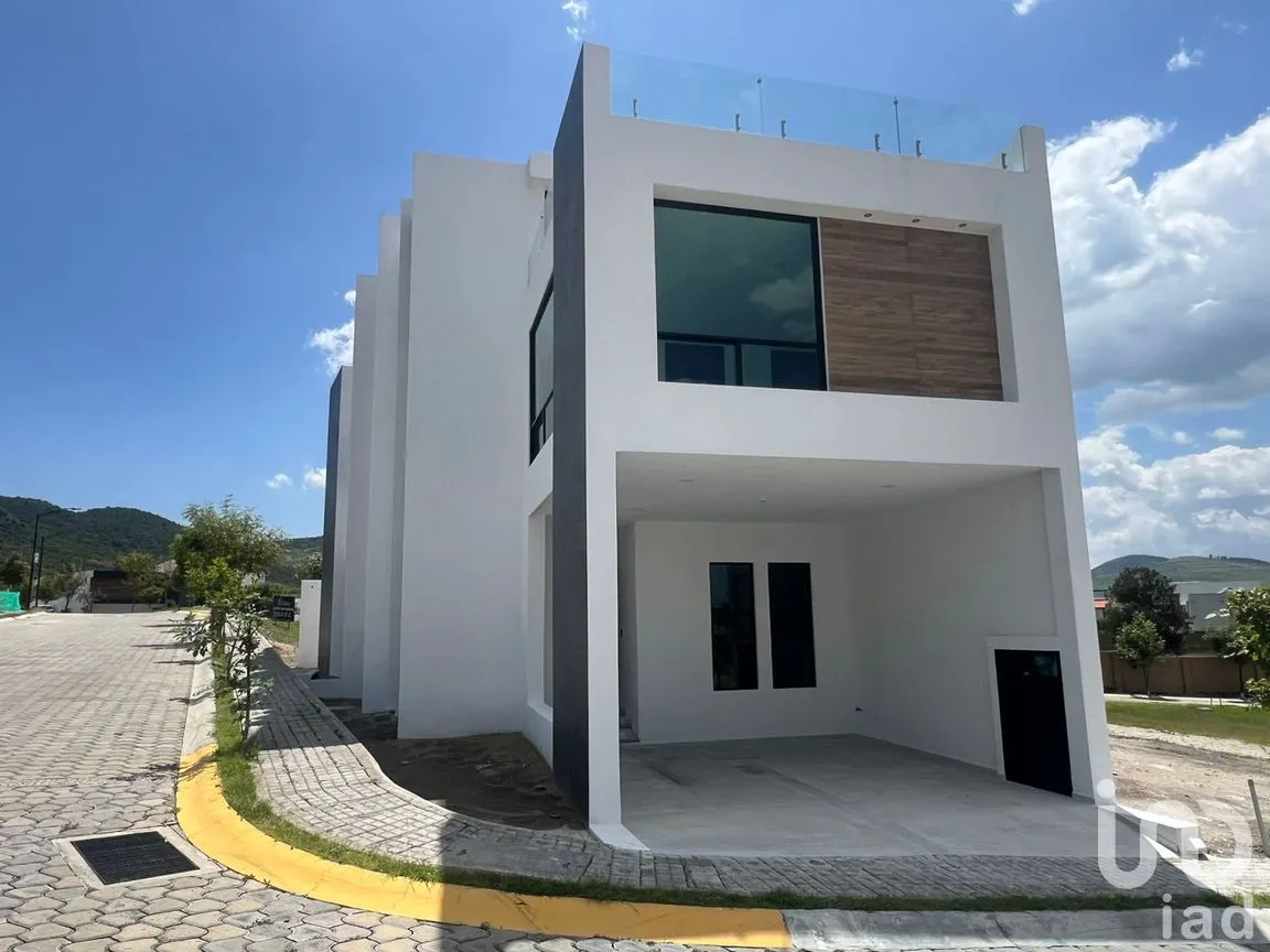 Casa en Venta en Lomas de Angelópolis II, San Andrés Cholula, Puebla | NEX-250908 | iad México | Foto 2 de 19