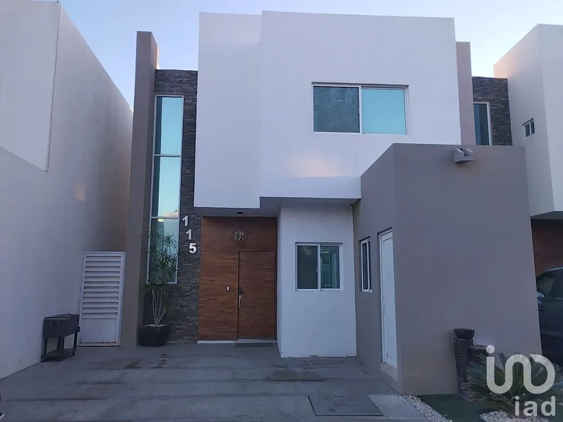 Casa en Venta en Privadas del Sol, La Paz, Baja California Sur | NEX-243664 | iad México | Foto 1 de 20