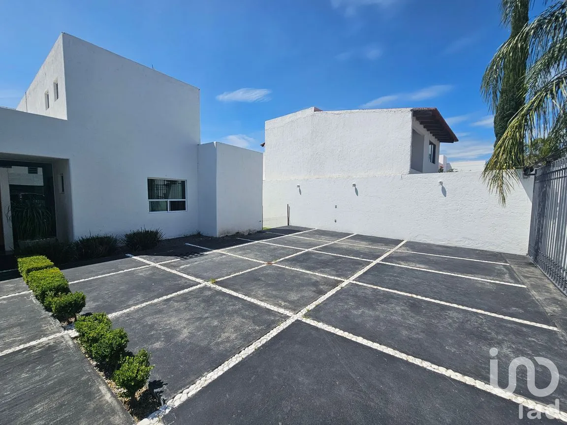 Casa en Venta en La Cañada Juriquilla, Querétaro, Querétaro | NEX-233971 | iad México | Foto 3 de 36