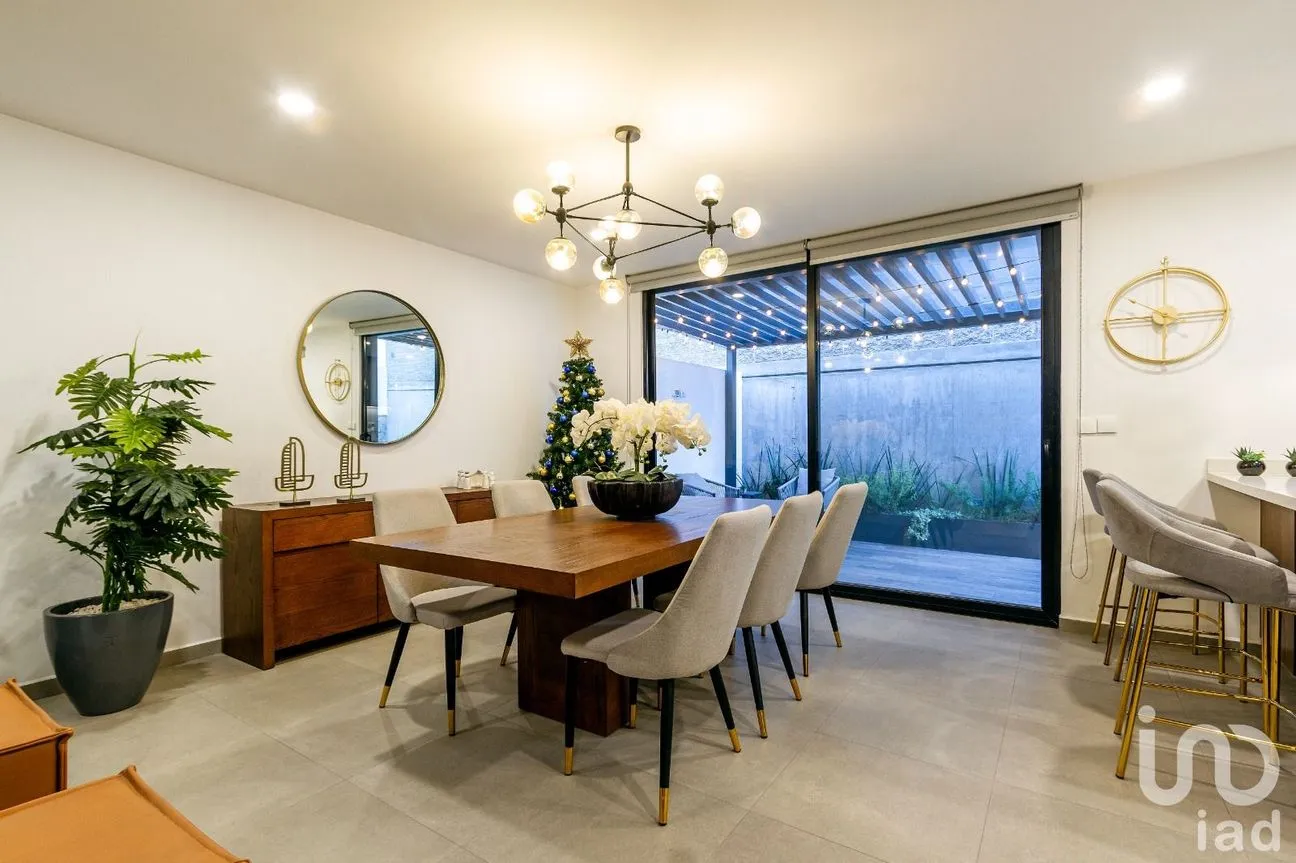 Casa en Venta en Nuevo Refugio, Querétaro, Querétaro | NEX-240120 | iad México | Foto 1 de 24
