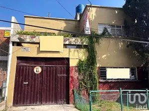 NEX-223194 - Casa en Venta, con 3 recamaras, con 1 baño, con 220 m2 de construcción en El Nopalito, CP 54800, México.
