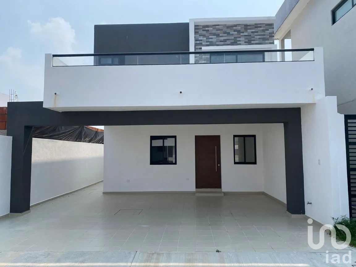 Casa en Venta en Lomas de la Rioja, Alvarado, Veracruz de Ignacio de la Llave | NEX-283216 | iad México | Foto 1 de 18