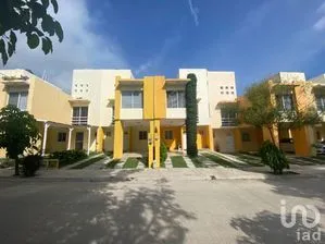 NEX-260010 - Casa en Renta, con 3 recamaras, con 2 baños, con 120 m2 de construcción en Privadas Mactumatza, CP 29067, Chiapas.