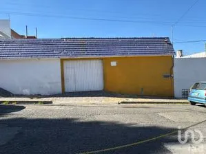 NEX-284090 - Bodega en Renta, con 180 m2 de construcción en Lomas de Loreto, CP 72260, Puebla.