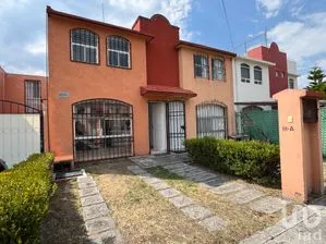 NEX-294359 - Casa en Renta, con 3 recamaras, con 1 baño, con 96 m2 de construcción.