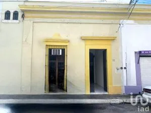 NEX-258048 - Casa en Venta, con 3 recamaras, con 2 baños, con 200 m2 de construcción en Tepic Centro, CP 63000, Nayarit.