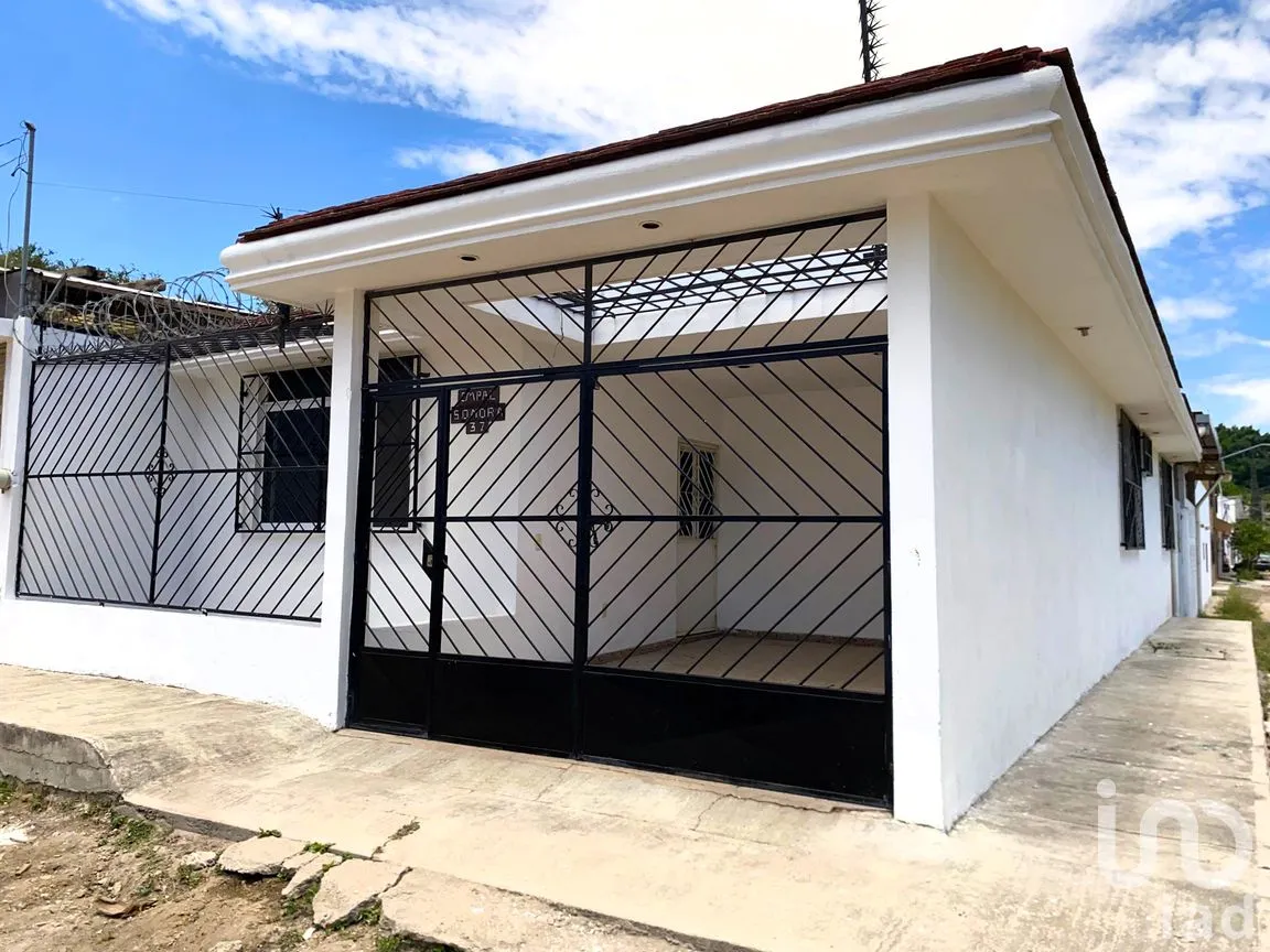 Casa en Venta en Luis Donaldo Colosio, Tepic, Nayarit | NEX-295060 | iad México | Foto 2 de 20