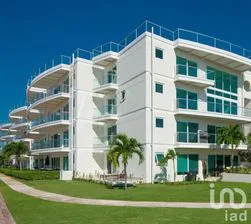 NEX-150815 - Departamento en Venta, con 3 recamaras, con 2 baños, con 110 m2 de construcción en Lagos del Sol, CP 77567, Quintana Roo.