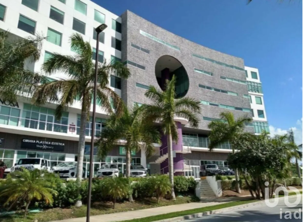 Oficina en Renta en Supermanzana 3 Centro, Benito Juárez, Quintana Roo | NEX-21913 | iad México | Foto 1 de 12