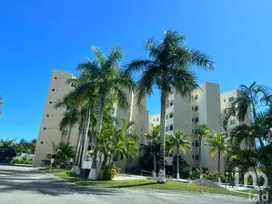 NEX-259033 - Departamento en Venta, con 3 recamaras, con 4 baños, con 160 m2 de construcción.
