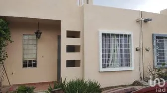 NEX-260377 - Casa en Venta, con 2 recamaras, con 1 baño, con 74 m2 de construcción en Supermanzana 318, CP 77536, Quintana Roo.