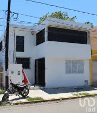 NEX-28516 - Casa en Renta, con 5 recamaras, con 4 baños, con 250 m2 de construcción en Supermanzana 92, CP 77516, Quintana Roo.