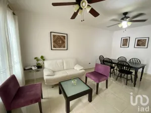 NEX-30265 - Casa en Renta, con 3 recamaras, con 2 baños, con 140 m2 de construcción en Supermanzana 57, CP 77533, Quintana Roo.