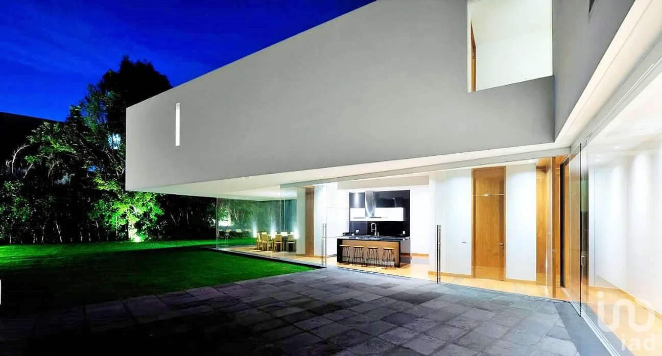 Casa en Venta en Jardines del Pedregal, Álvaro Obregón, Ciudad de México | NEX-248152 | iad México | Foto 2 de 35