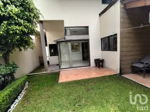NEX-254090 - Casa en Venta, con 4 recamaras, con 3 baños, con 465 m2 de construcción en San Nicolás Totolapan, CP 10900, Ciudad de México.