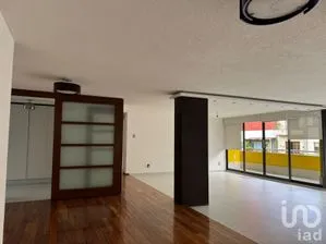 NEX-260050 - Departamento en Venta, con 3 recamaras, con 2 baños, con 220 m2 de construcción.