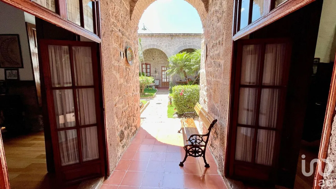 Casa en Venta en Centro Histórico, Morelia, Michoacán de Ocampo | NEX-246791 | iad México | Foto 2 de 24