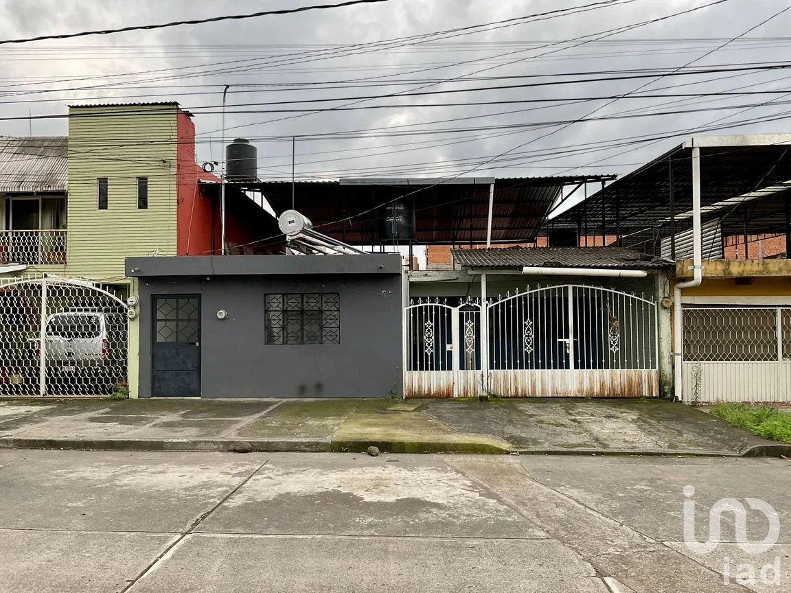 Casa en Venta en La Mora, Uruapan, Michoacán de Ocampo | NEX-253224 | iad México | Foto 1 de 14