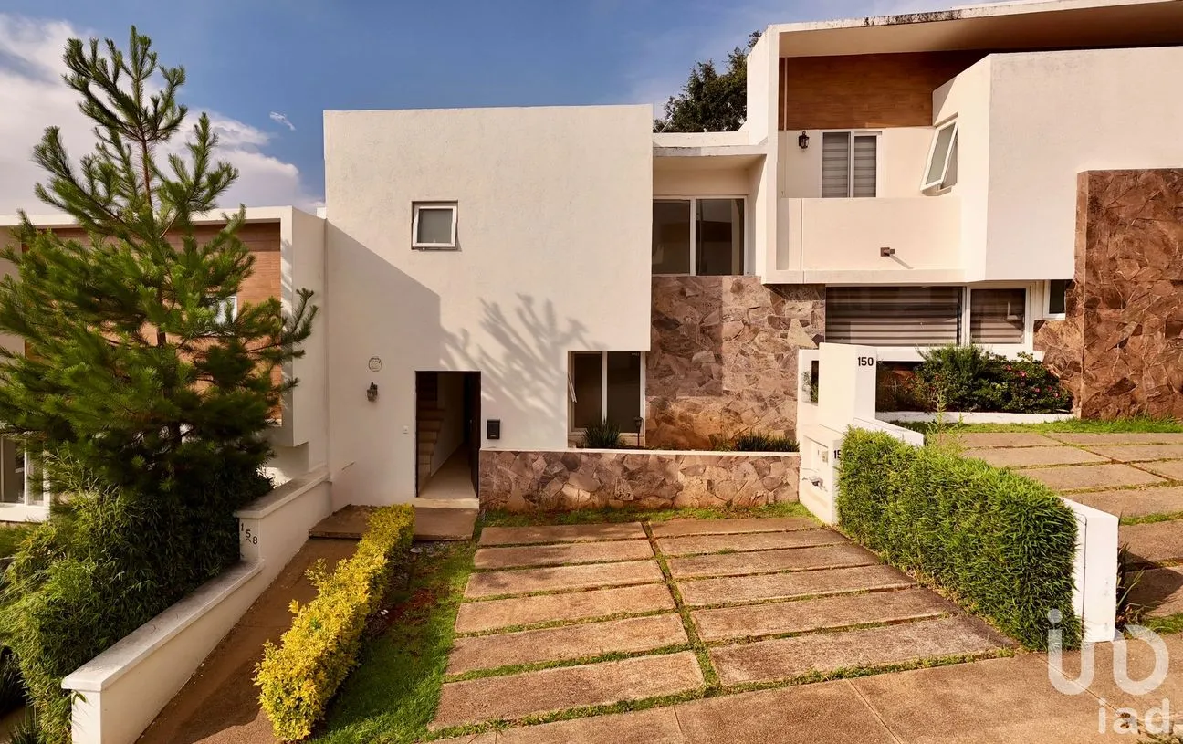 Casa en Venta en Bosque Monarca, Morelia, Michoacán de Ocampo | NEX-257004 | iad México | Foto 1 de 22