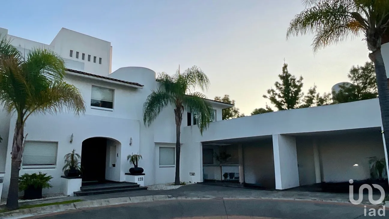 Casa en Venta en Altos del Durazno, Morelia, Michoacán de Ocampo | NEX-261507 | iad México | Foto 3 de 56