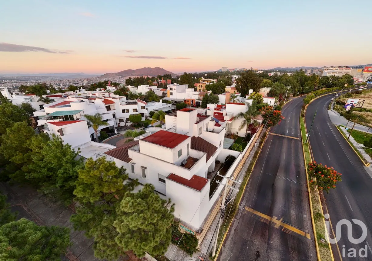 Casa en Venta en Altos del Durazno, Morelia, Michoacán de Ocampo | NEX-261507 | iad México | Foto 5 de 56
