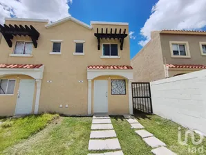 NEX-259390 - Casa en Venta, con 2 recamaras, con 1 baño, con 64 m2 de construcción en Stanza Residencial Punta Norte, CP 76116, Querétaro.
