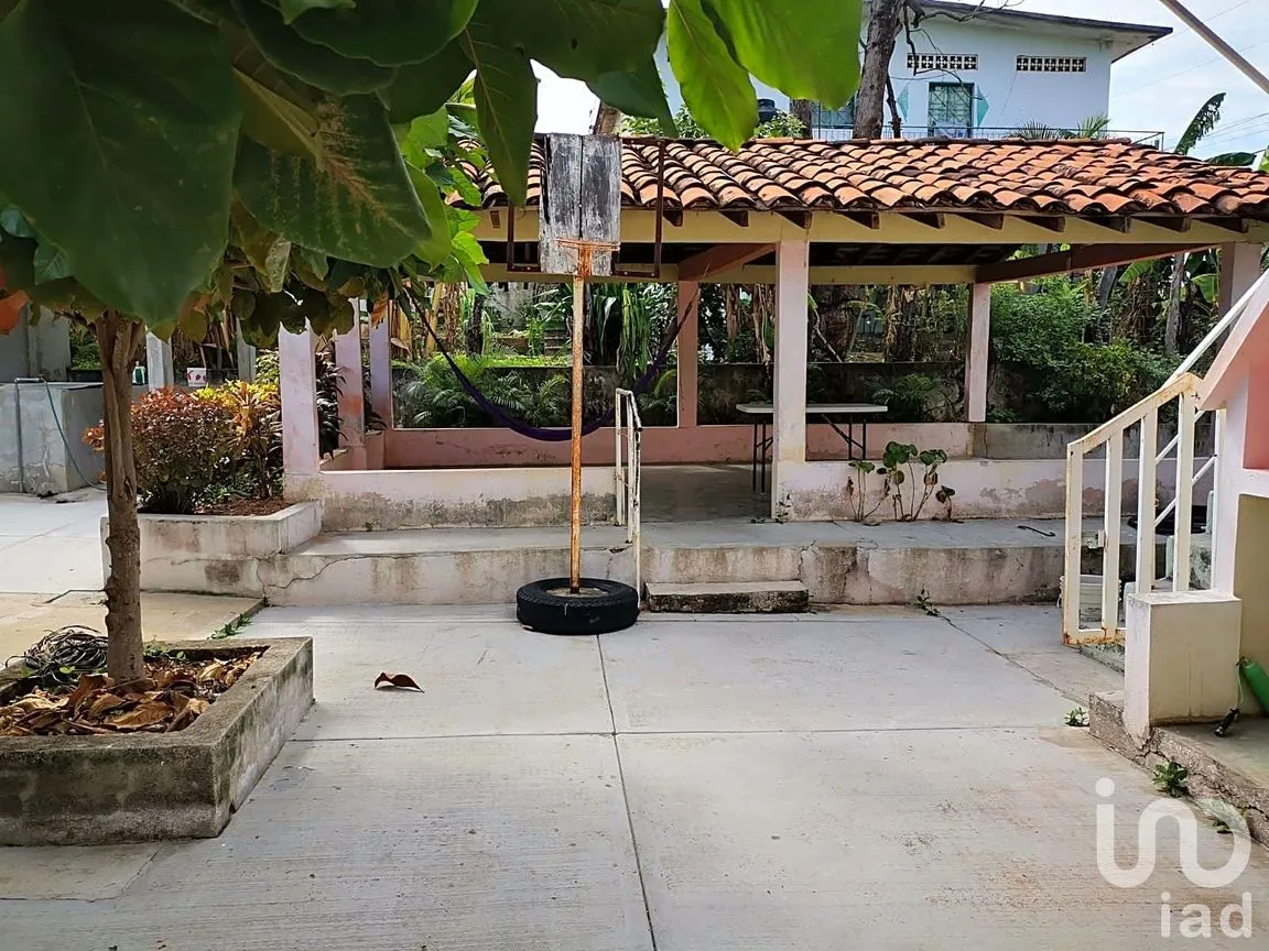 Casa en Venta en Cuajicuinalpa Centro, Cuajinicuilapa, Guerrero | NEX-249684 | iad México | Foto 1 de 9