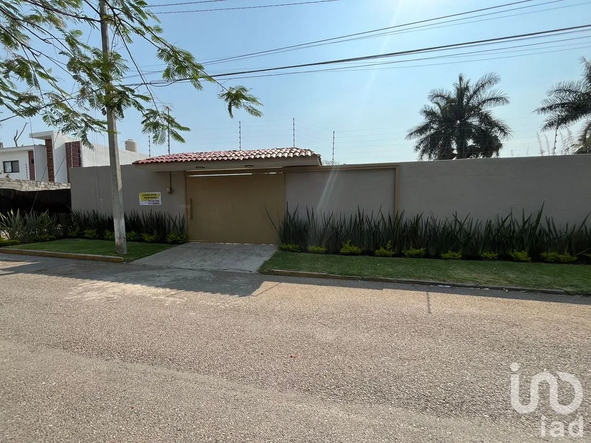 Casa en Venta en Pedregal de las Fuentes, Jiutepec, Morelos | NEX-262496 | iad México | Foto 2 de 21