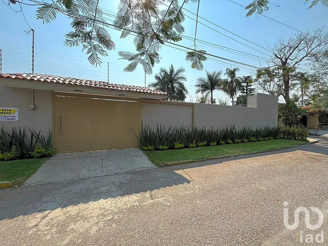 Casa en Venta en Pedregal de las Fuentes, Jiutepec, Morelos | NEX-262496 | iad México | Foto 1 de 21