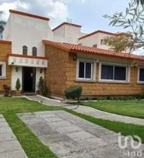 NEX-265102 - Casa en Venta, con 4 recamaras, con 4 baños, con 314 m2 de construcción en Tamoanchan, CP 62574, Morelos.