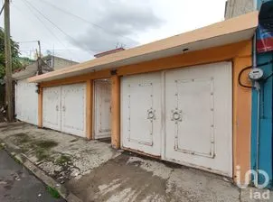 NEX-252657 - Casa en Venta, con 4 recamaras, con 1 baño, con 126 m2 de construcción en Zona Escolar, CP 07230, Ciudad de México.