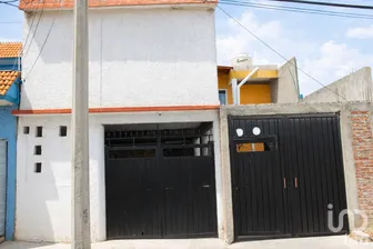 NEX-295623 - Casa en Venta, con 7 recamaras, con 2 baños, con 120 m2 de construcción en Venta de Carpio, CP 55060, México.