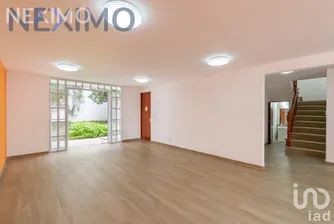 NEX-144545 - Casa en Renta, con 4 recamaras, con 3 baños, con 340 m2 de construcción en Ciudad Satélite, CP 53100, México.