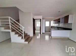 NEX-194173 - Casa en Renta, con 3 recamaras, con 3 baños, con 110 m2 de construcción en Nuevo México, CP 45138, Jalisco.