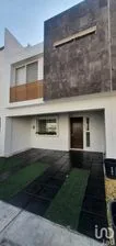 NEX-218102 - Casa en Renta, con 3 recamaras, con 2 baños, con 127 m2 de construcción en Jardines Del Valle, CP 45138, Jalisco.