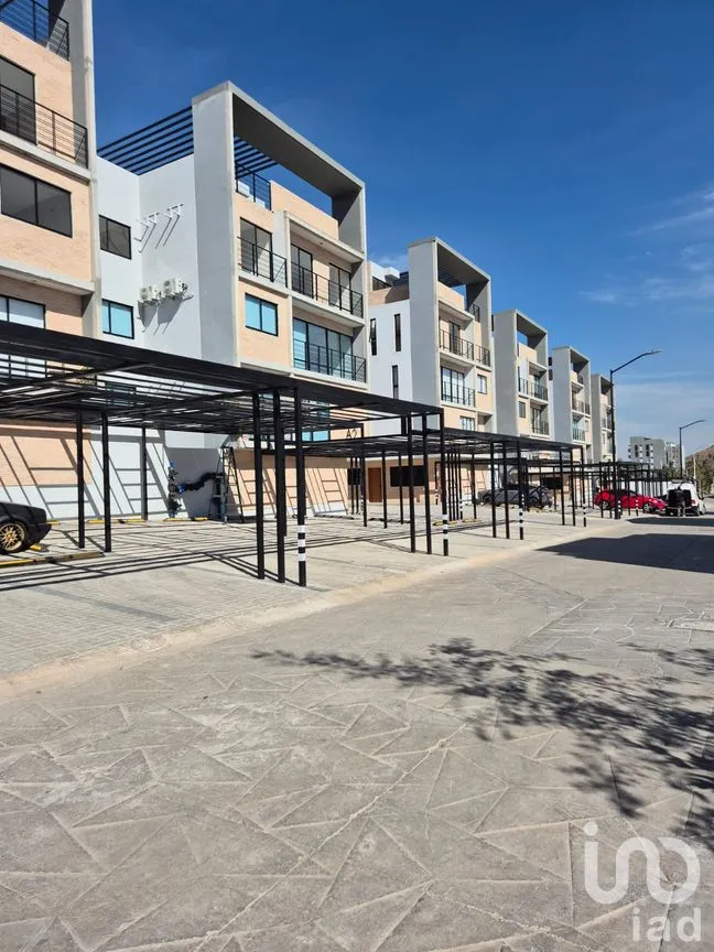 Departamento en Venta en Parque Industrial Tecnológico, San Pedro Tlaquepaque, Jalisco | NEX-251705 | iad México | Foto 3 de 24