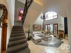 NEX-260338 - Casa en Venta, con 3 recamaras, con 2 baños, con 240 m2 de construcción en Chapalita, CP 44500, Jalisco.