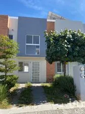 NEX-285978 - Casa en Venta, con 3 recamaras, con 2 baños, con 97 m2 de construcción en Parques de Tesistán, CP 45200, Jalisco.