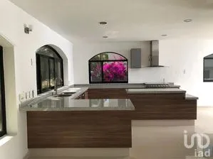 NEX-293671 - Casa en Renta, con 4 recamaras, con 7 baños, con 450 m2 de construcción en Valle Real, CP 45019, Jalisco.