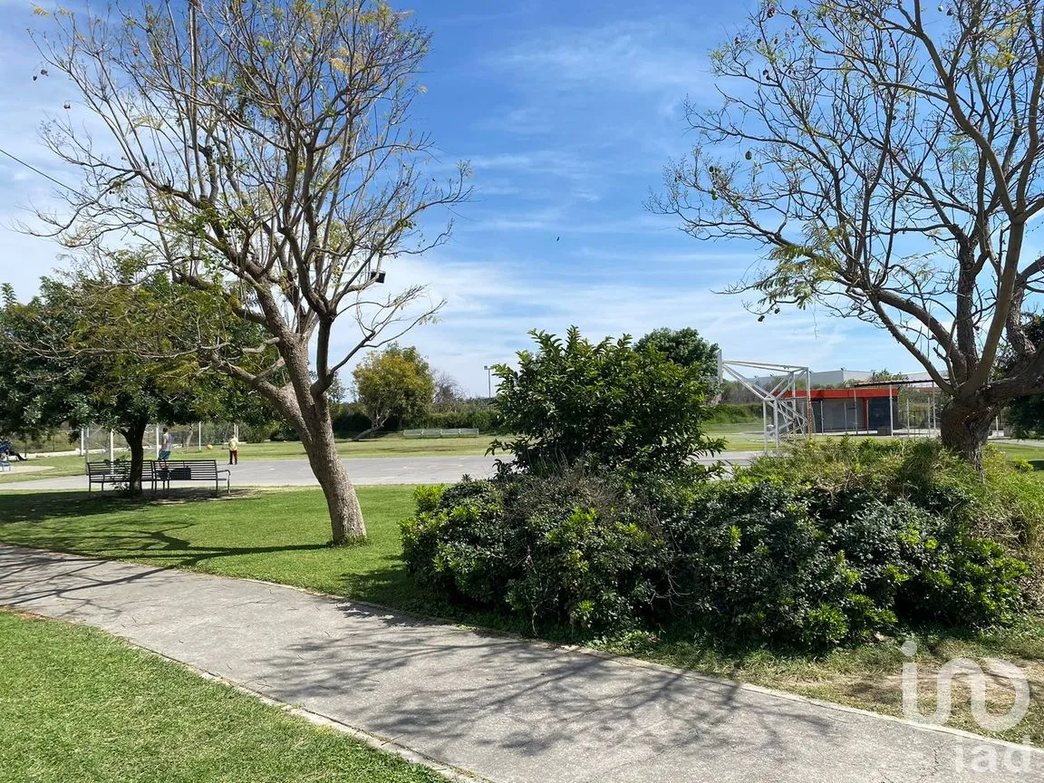 Casa en Venta en Parques de Tesistán, Zapopan, Jalisco | NEX-301673 | iad México | Foto 15 de 28