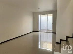 NEX-37279 - Casa en Renta, con 3 recamaras, con 2 baños, con 128 m2 de construcción en Jardines Del Valle, CP 45138, Jalisco.