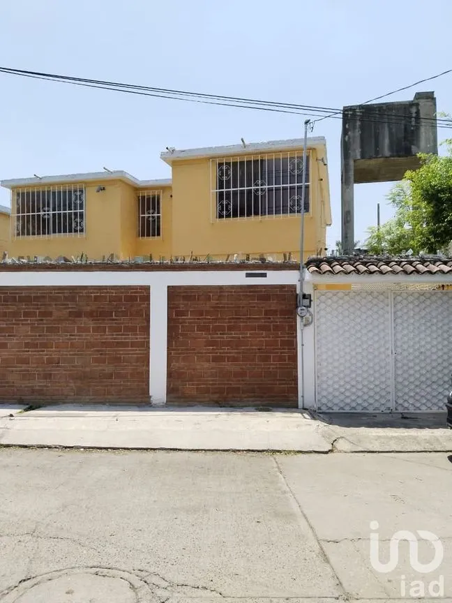 Casa en Venta en Pedregal de las Fuentes, Jiutepec, Morelos | NEX-250985 | iad México | Foto 2 de 13