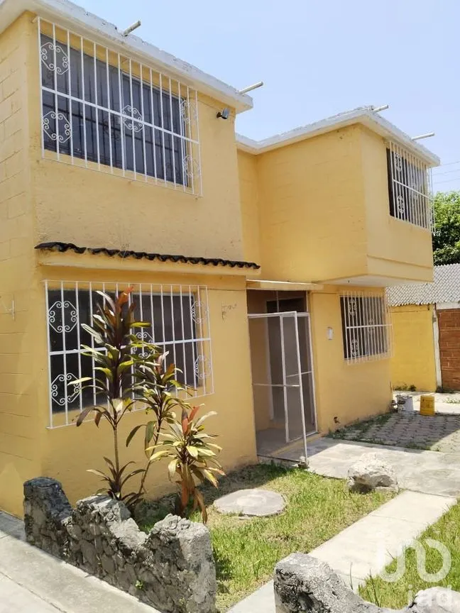 Casa en Venta en Pedregal de las Fuentes, Jiutepec, Morelos | NEX-250985 | iad México | Foto 1 de 13