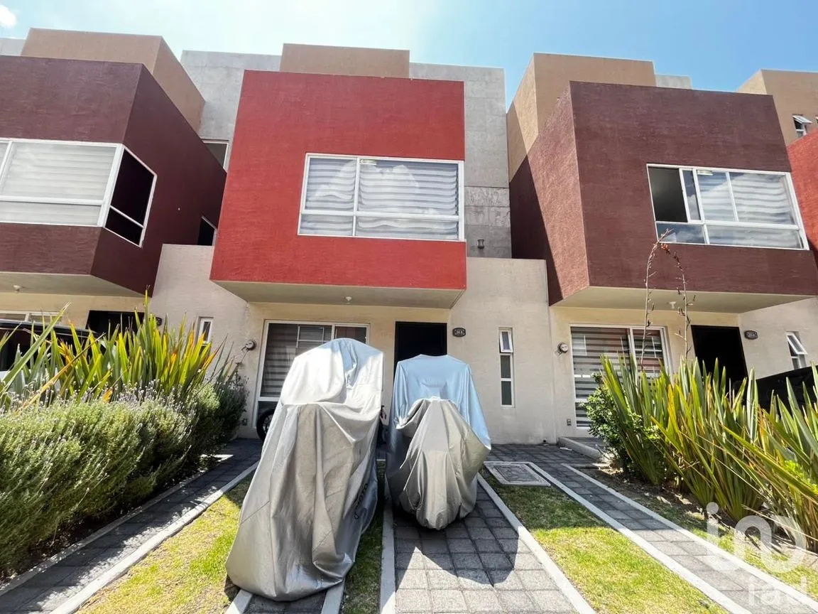 Casa en Venta en San Pedro Totoltepec, Toluca, México | NEX-251976 | iad México | Foto 1 de 18