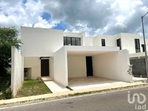 NEX-262567 - Casa en Venta, con 3 recamaras, con 4 baños, con 250 m2 de construcción.