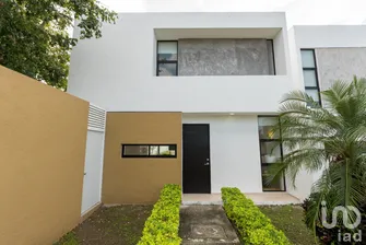 NEX-292016 - Casa en Venta, con 3 recamaras, con 3 baños, con 222 m2 de construcción.