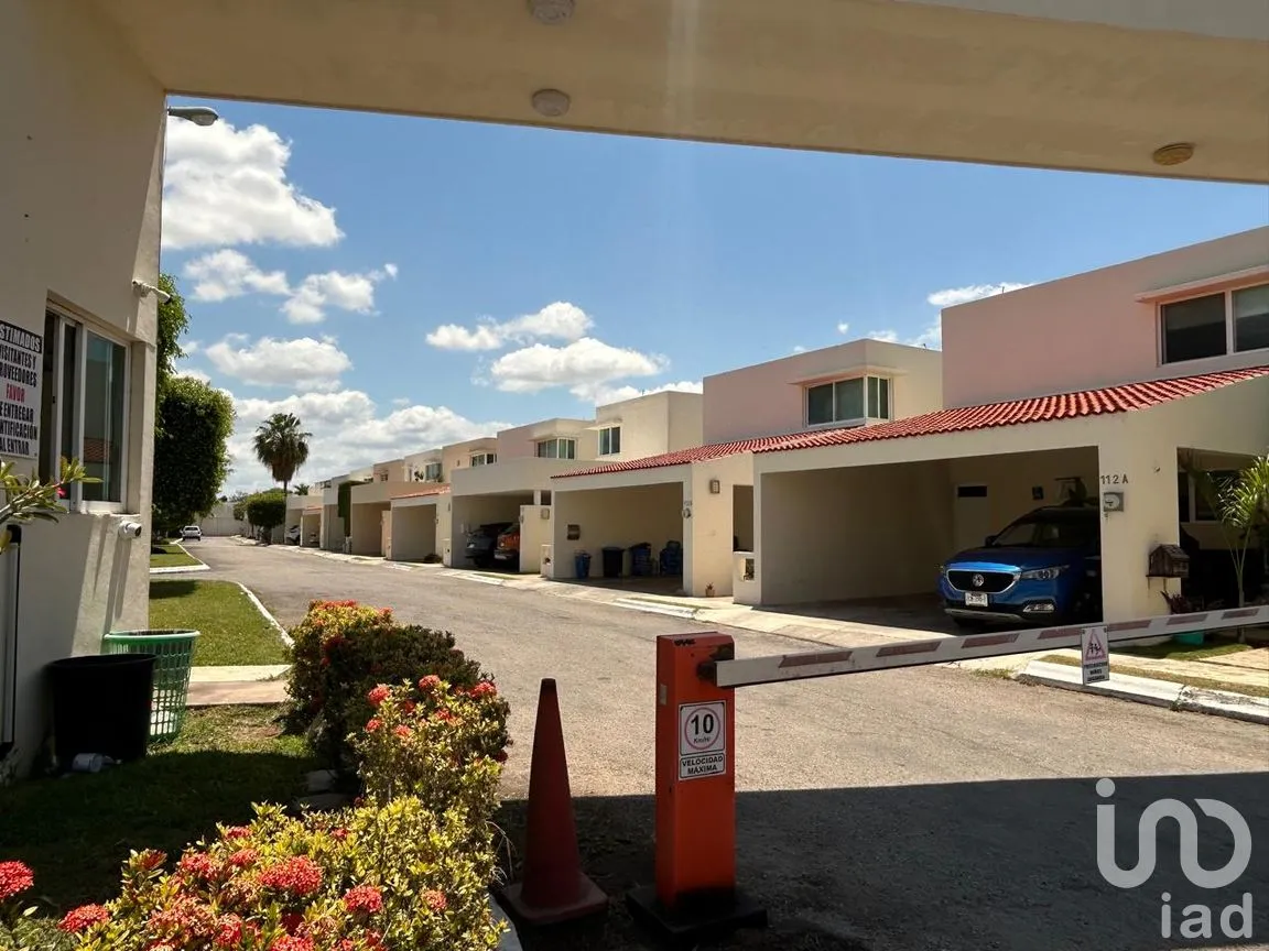 Casa en Venta en Chuburna de Hidalgo (La Floresta), Mérida, Yucatán | NEX-295852 | iad México | Foto 3 de 32