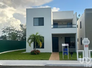 NEX-307890 - Casa en Venta, con 3 recamaras, con 2 baños, con 114 m2 de construcción.